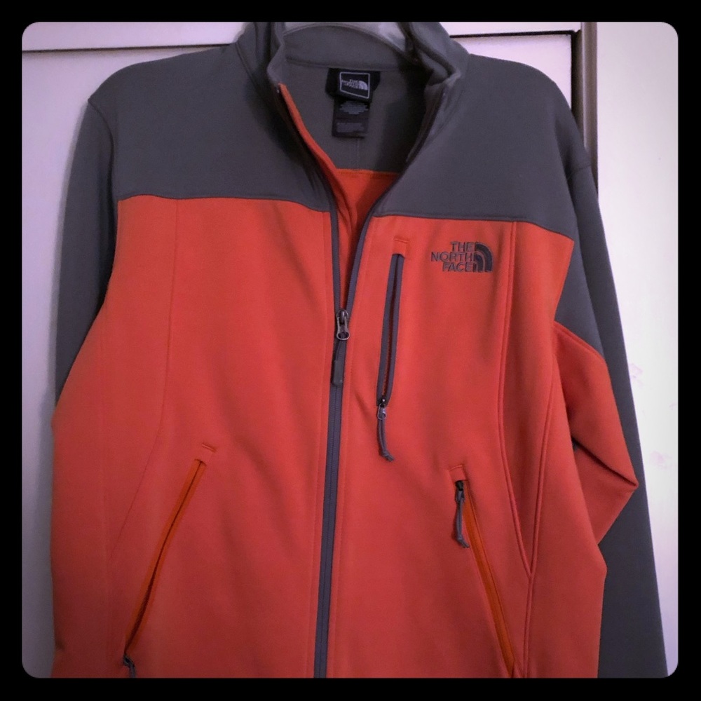 Men’s North Face Momentum Jacket Size Meduim